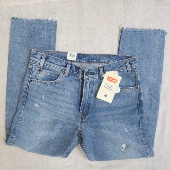 Levis 505 Cropped Raw Hem Slim Straight Jeans NEW - Picture 2 of 11